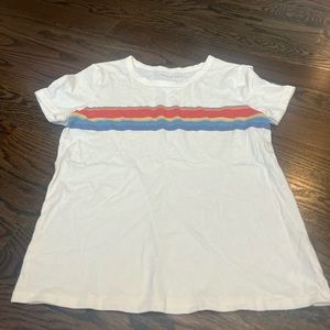 American Eagle cream colored tee size xs